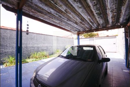 Casa à venda com 85m², 2 quartos e 6 vagas Casa à venda com 85m², 2 quartos e 6 vagasGaragem