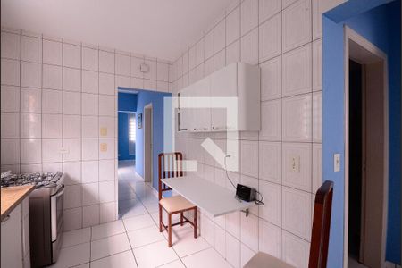 Casa à venda com 85m², 2 quartos e 6 vagas Casa à venda com 85m², 2 quartos e 6 vagasCozinha