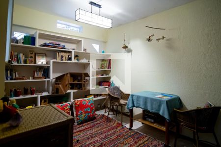 Edícula de casa à venda com 4 quartos, 260m² em Vila Cordeiro, São Paulo