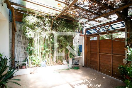 Garagem de casa à venda com 4 quartos, 260m² em Vila Cordeiro, São Paulo