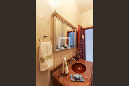 Casa para alugar com 200m², 4 quartos e 2 vagasLavabo