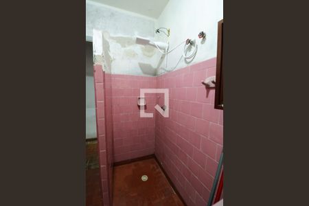 Casa à venda com 300m², 2 quartos e 2 vagasBanheiro