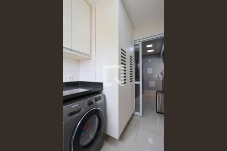 Apartamento para alugar com 96m², 2 quartos e 2 vagas Apartamento para alugar com 96m², 2 quartos e 2 vagasÁrea de serviço