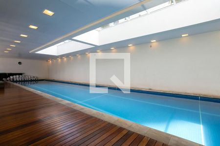 Apartamento para alugar com 96m², 2 quartos e 2 vagas Apartamento para alugar com 96m², 2 quartos e 2 vagasÁrea comum - Piscina climatizada