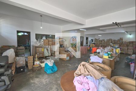 Casa à venda com 578m², 7 quartos e 8 vagasSalão/Garagem do piso inferior
