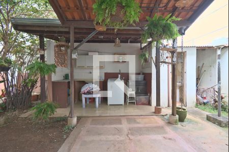 Casa à venda com 578m², 7 quartos e 8 vagasQuintal - Área de Serviço