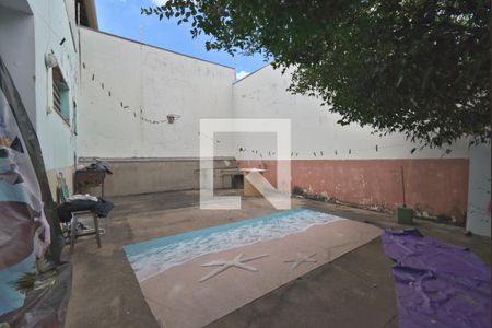Casa à venda com 578m², 7 quartos e 8 vagasQuintal
