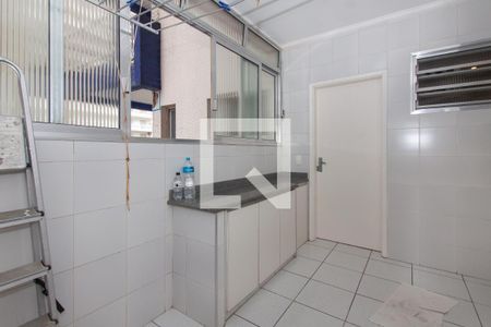 Apartamento para alugar com 145m², 3 quartos e 1 vagaÁrea de Serviço