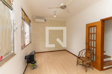 Sala  de casa à venda com 3 quartos, 192m² em Pilares, Rio de Janeiro