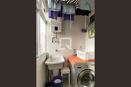 Área de Serviço de apartamento para alugar com 2 quartos, 104m² em Higienópolis, São Paulo