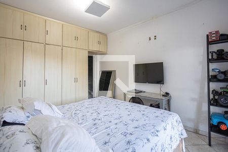 Casa à venda com 320m², 5 quartos e 4 vagasSuíte 3