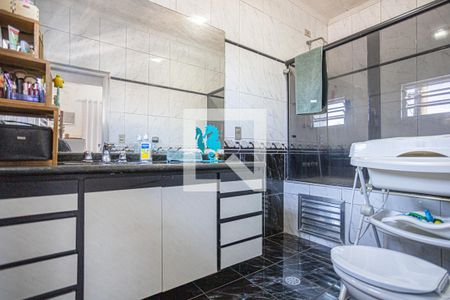 Casa à venda com 320m², 5 quartos e 4 vagasbanheiro 2