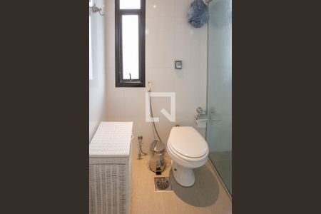 Apartamento à venda com 146m², 3 quartos e 3 vagasBanheiro da Suíte 1