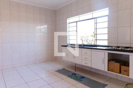 Casa à venda com 287m², 5 quartos e 3 vagasCozinha 2