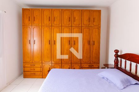 Casa à venda com 287m², 5 quartos e 3 vagasQuarto Suíte