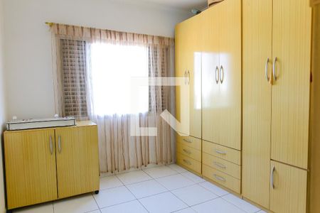 Casa à venda com 287m², 5 quartos e 3 vagasQuarto 2