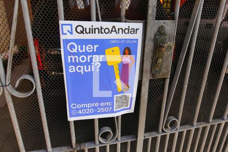 Casa à venda com 287m², 5 quartos e 3 vagasFachada