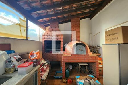 Casa à venda com 213m², 3 quartos e 2 vagasÁrea de serviço