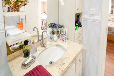 Apartamento à venda com 70m², 2 quartos e sem vagaBanheiro Social