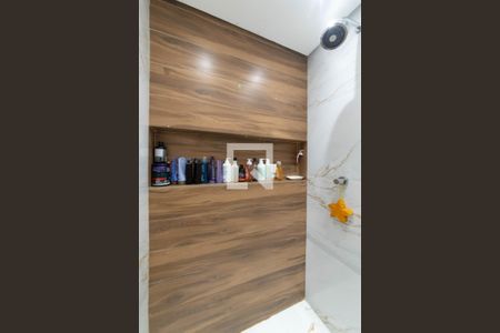 Apartamento à venda com 70m², 2 quartos e 2 vagas Apartamento à venda com 70m², 2 quartos e 2 vagasBanheiro da Suíte