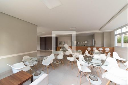 Apartamento à venda com 70m², 2 quartos e 2 vagas Apartamento à venda com 70m², 2 quartos e 2 vagasSalão de Hestas