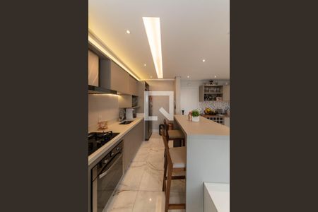 Apartamento à venda com 70m², 2 quartos e 2 vagas Apartamento à venda com 70m², 2 quartos e 2 vagasCozinha