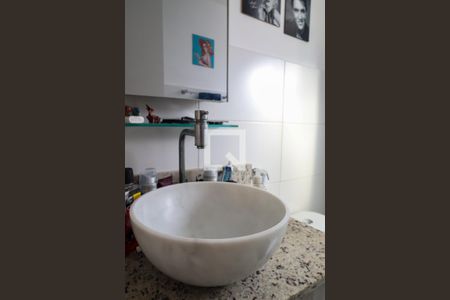 Apartamento para alugar com 75m², 2 quartos e 2 vagasBanheiro
