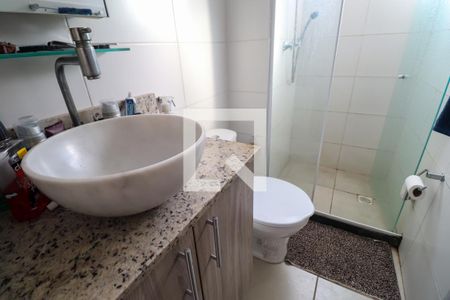 Apartamento para alugar com 75m², 2 quartos e 2 vagasBanheiro