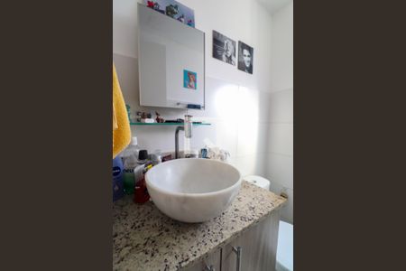 Apartamento para alugar com 75m², 2 quartos e 2 vagasBanheiro