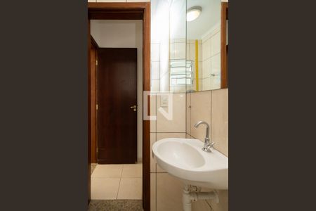 Casa à venda com 252m², 3 quartos e 3 vagas Casa à venda com 252m², 3 quartos e 3 vagasLavabo
