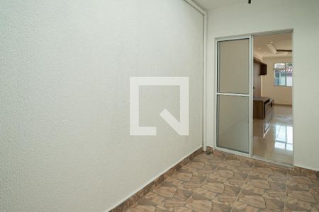 Casa à venda com 252m², 3 quartos e 3 vagas Casa à venda com 252m², 3 quartos e 3 vagasJardim de Inverno