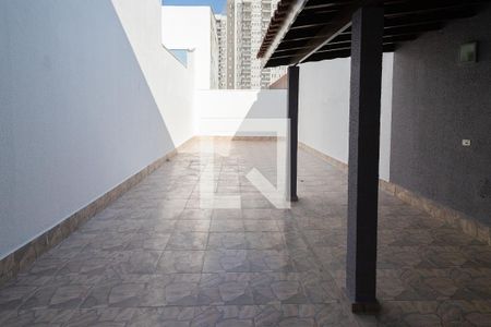 Casa à venda com 252m², 3 quartos e 3 vagas Casa à venda com 252m², 3 quartos e 3 vagasQuintal