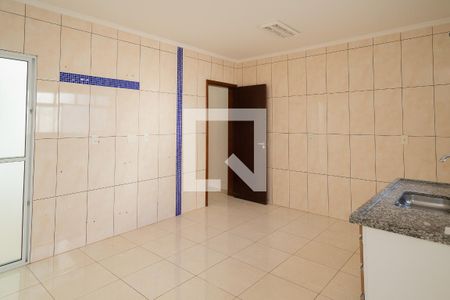 Casa à venda com 252m², 3 quartos e 3 vagas Casa à venda com 252m², 3 quartos e 3 vagasCozinha
