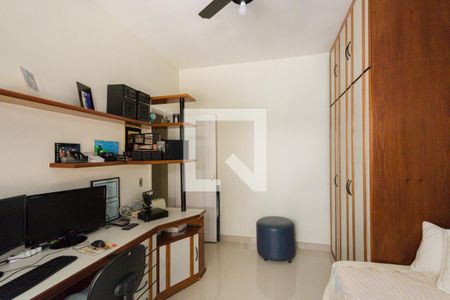 Apartamento à venda com 180m², 4 quartos e 2 vagas Apartamento à venda com 180m², 4 quartos e 2 vagasQuarto 2