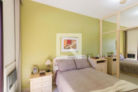 Apartamento à venda com 180m², 4 quartos e 2 vagas Apartamento à venda com 180m², 4 quartos e 2 vagasQuarto 3 - Suíte