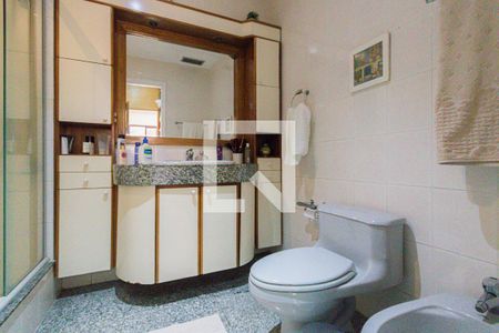 Apartamento à venda com 180m², 4 quartos e 2 vagas Apartamento à venda com 180m², 4 quartos e 2 vagasBanheiro do Quarto 3