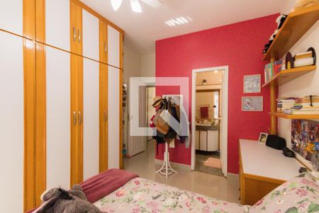 Apartamento à venda com 180m², 4 quartos e 2 vagas Apartamento à venda com 180m², 4 quartos e 2 vagasQuarto 4 - Suíte