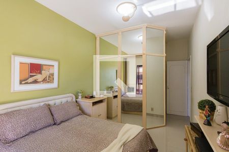 Apartamento à venda com 180m², 4 quartos e 2 vagas Apartamento à venda com 180m², 4 quartos e 2 vagasQuarto 3 - Suíte