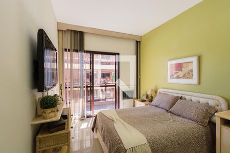 Apartamento à venda com 180m², 4 quartos e 2 vagas Apartamento à venda com 180m², 4 quartos e 2 vagasQuarto 3 - Suíte