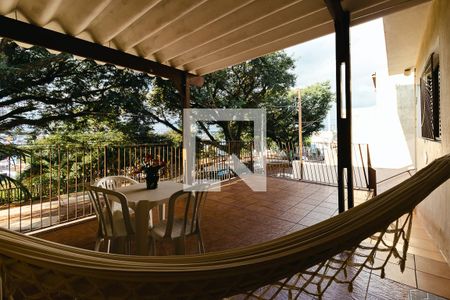 Casa à venda com 250m², 4 quartos e 2 vagasVaranda