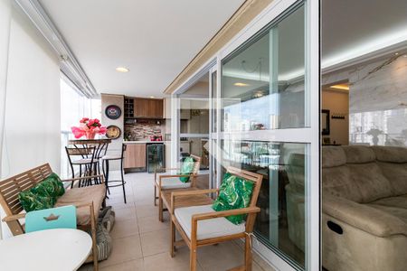 Varanda Gourmet de apartamento à venda com 3 quartos, 100m² em Vila Firmiano Pinto, São Paulo