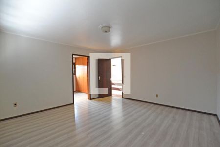 Casa à venda com 358m², 4 quartos e 4 vagasSuíte 3
