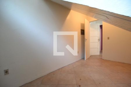 Casa à venda com 358m², 4 quartos e 4 vagasQuarto Reversível 1