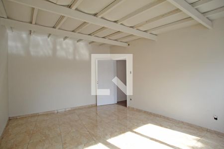 Casa à venda com 358m², 4 quartos e 4 vagasQuarto Reversível 2