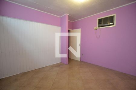 Casa à venda com 358m², 4 quartos e 4 vagasSuíte 4