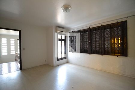 Casa à venda com 358m², 4 quartos e 4 vagasSuíte 2