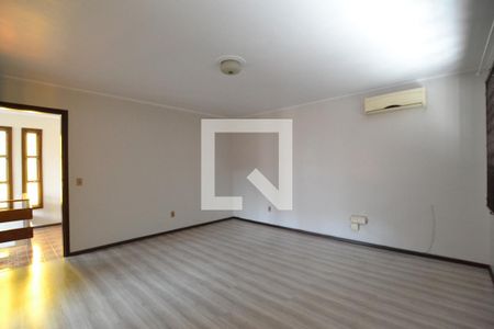 Casa à venda com 358m², 4 quartos e 4 vagasSuíte 3