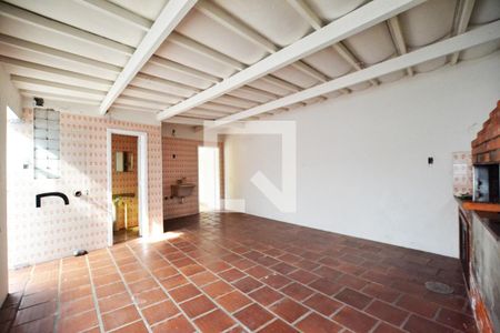 Casa à venda com 358m², 4 quartos e 4 vagasEspaço Gourmet / Serviço