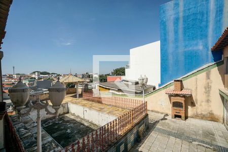 Casa à venda com 800m², 3 quartos e 6 vagas Casa à venda com 800m², 3 quartos e 6 vagasQuintal