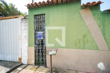Casa à venda com 800m², 3 quartos e 6 vagas Casa à venda com 800m², 3 quartos e 6 vagasFachada rua de cima